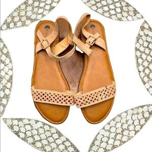 Big Buddha Jewel Bedazzle Ankle Sandals sz 9